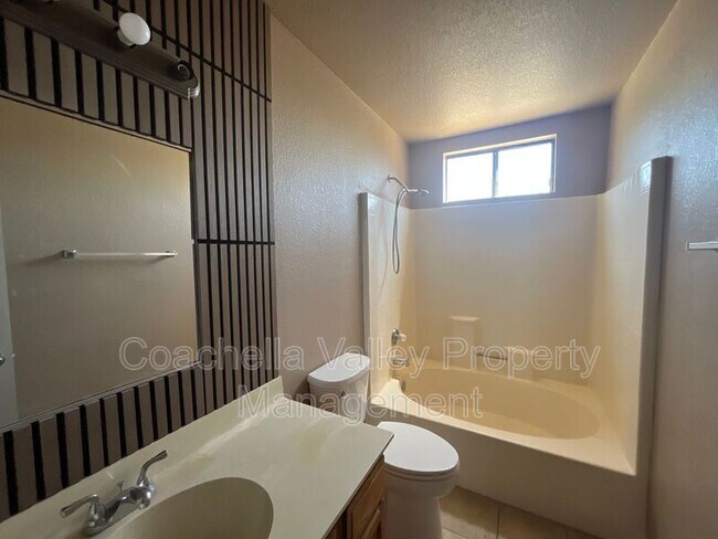Building Photo - 32934 Rancho Vista Dr