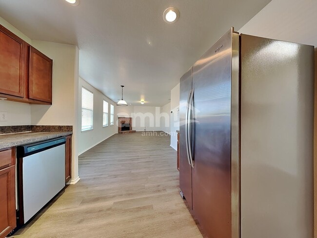 Building Photo - 306 Azalea Dr