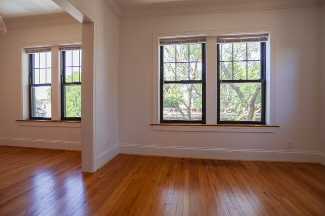 Building Photo - 4403 Hamilton