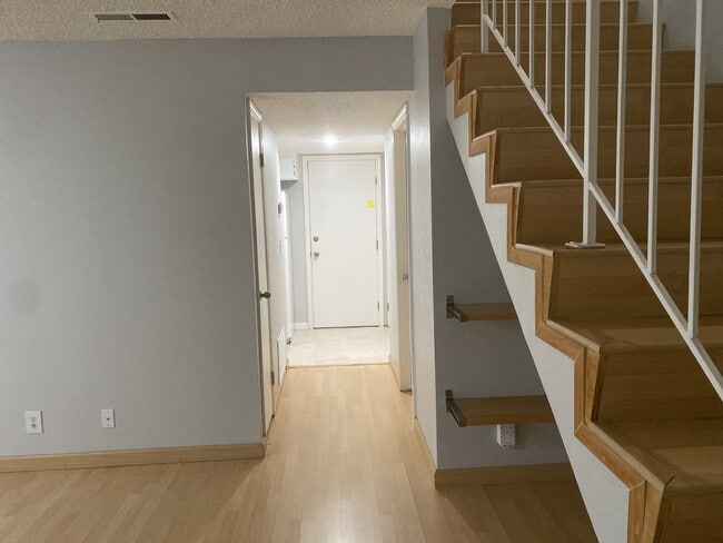 Building Photo - 2539 Blue Rock Ct