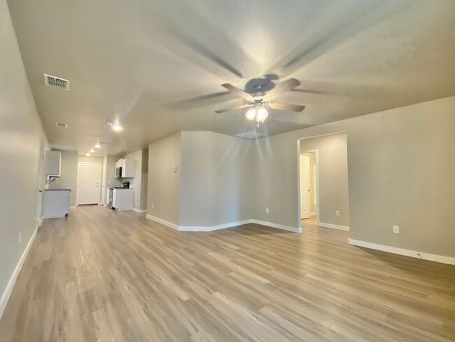 Building Photo - Pre leasing in Bell Farms for 1/04/2026