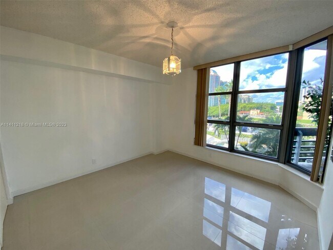 Building Photo - 3530 Mystic Pointe Dr