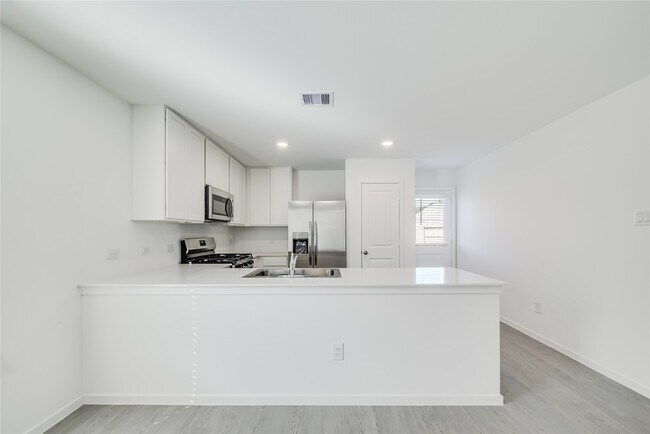 Building Photo - 1754 W Stroker Rd