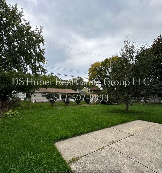 Building Photo - 3501 Sandhurst Dr