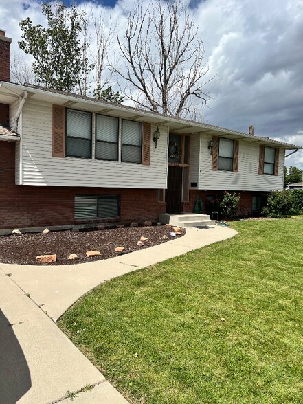 Primary Photo - 10428 S 2775 W