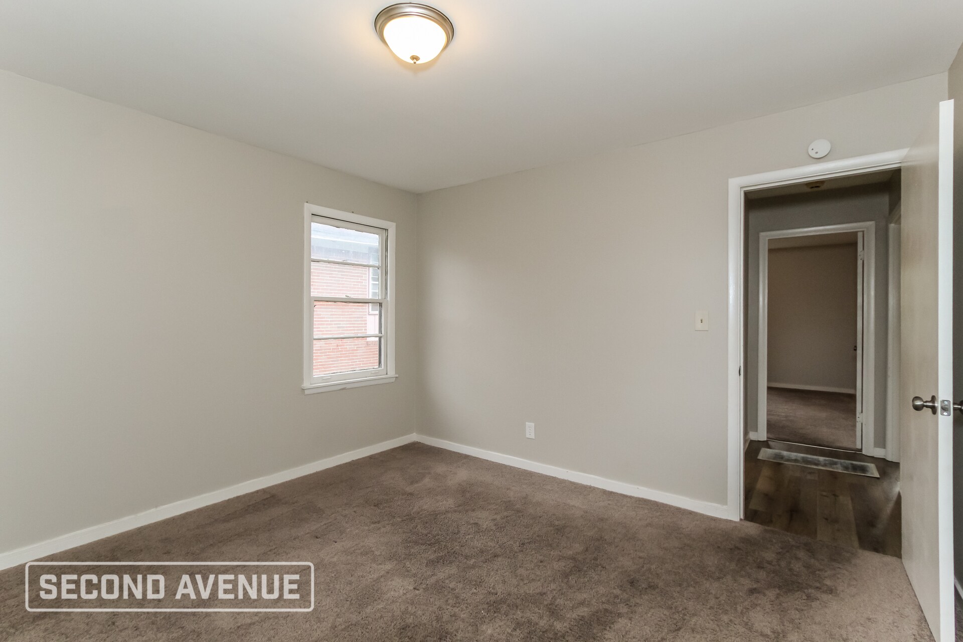 Building Photo - 1924 Portage Ave