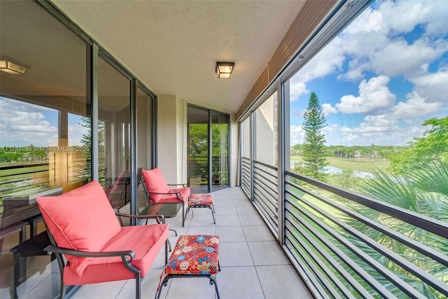 Building Photo - 7400 Radice Ct