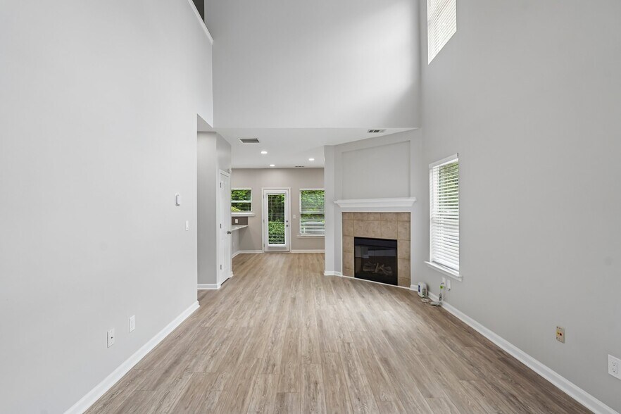 Building Photo - 585 McWilliams Road