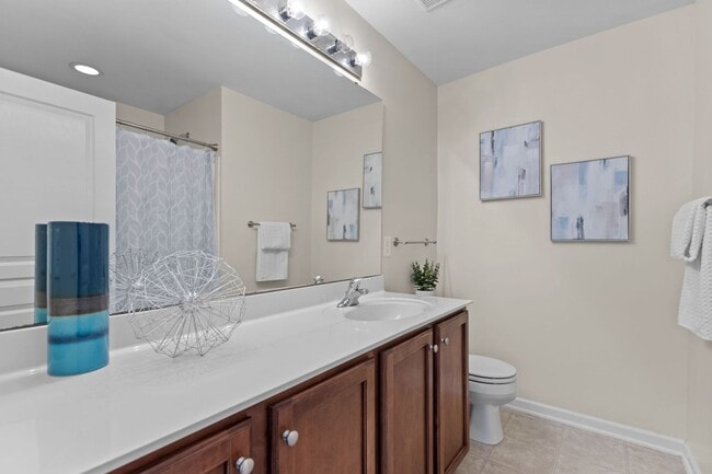 Building Photo - Spacious 3 story Townhome-Close to Downtown Raleigh- Renaissance Park-Available Now!