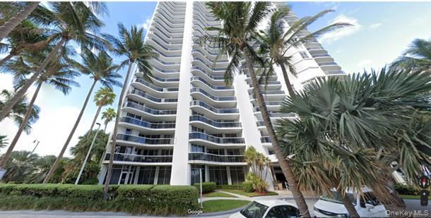 Building Photo - 16711 Collins Ave