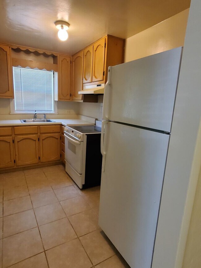 Building Photo - REV5214#A-EA