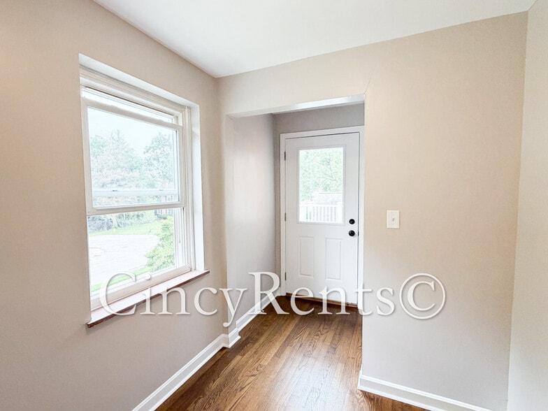 Building Photo - 4105 Paxton Woods Dr