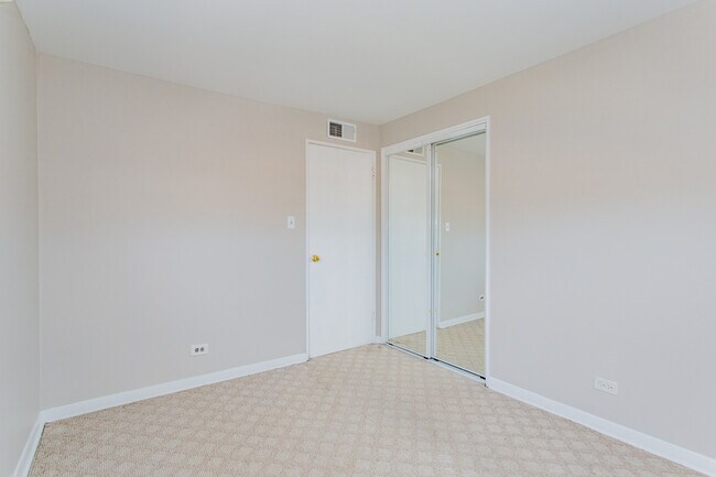 Building Photo - 4852 Carol St
