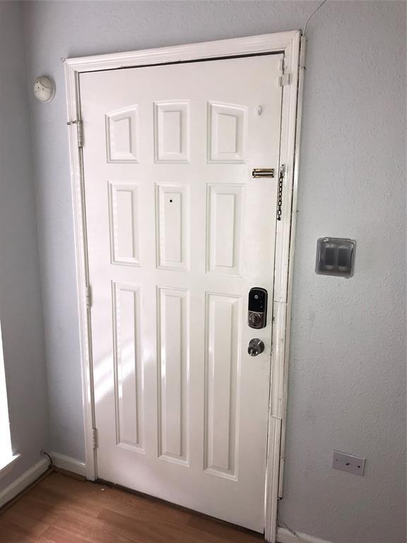 Building Photo - 7400 Bellerive Dr