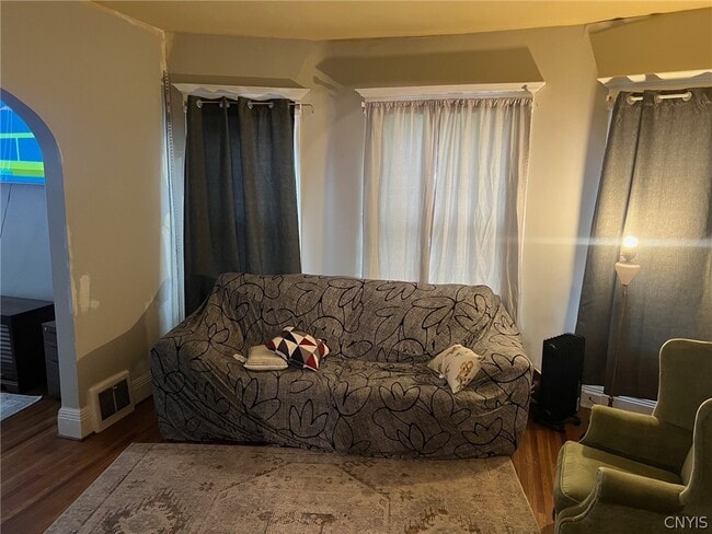 Building Photo - 110 Clinton Pl