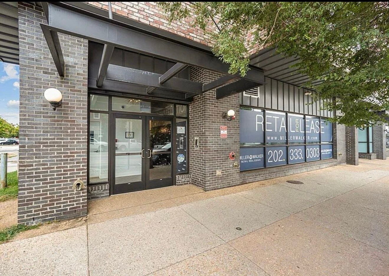 Front door and retail space - 1402 H St NE