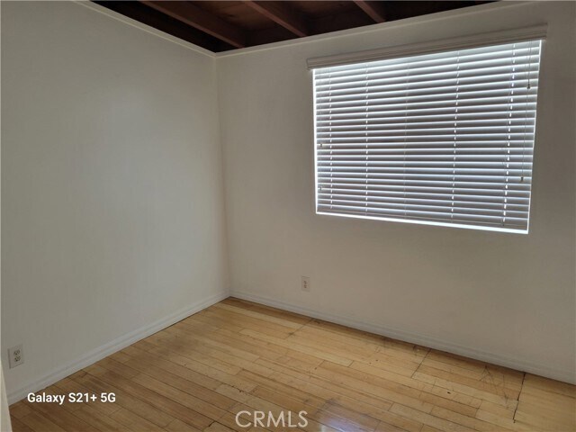 Building Photo - 937 N Iroquois Ave
