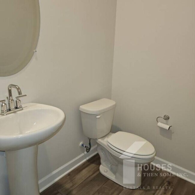 Building Photo - 185 Vickery Rd