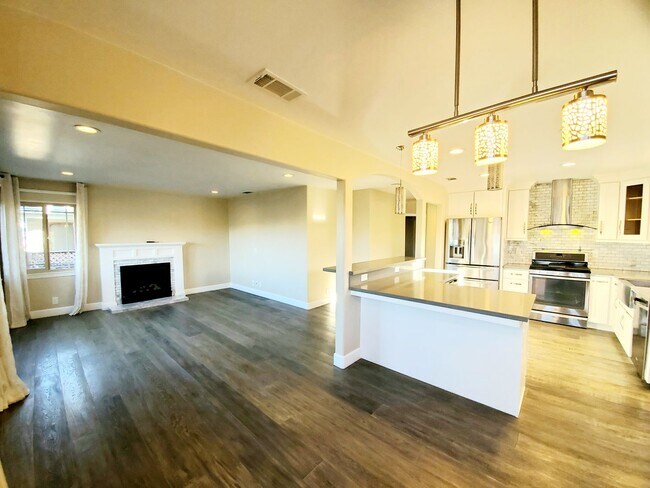 Building Photo - Stunning home in san mateo
