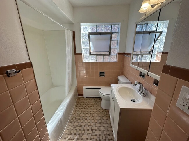 Building Photo - 2447 N 78th Ave