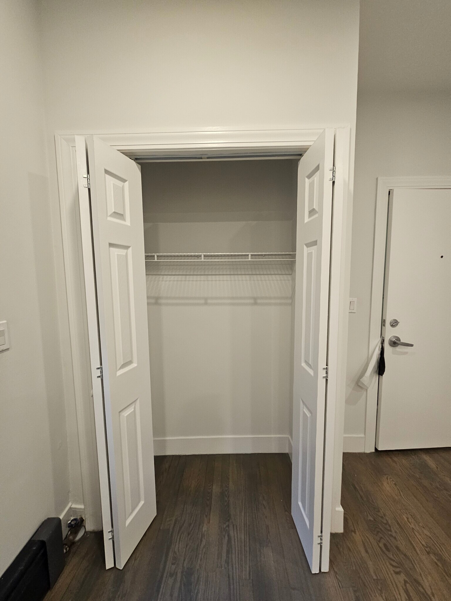 Building Photo - 22 Phillips St