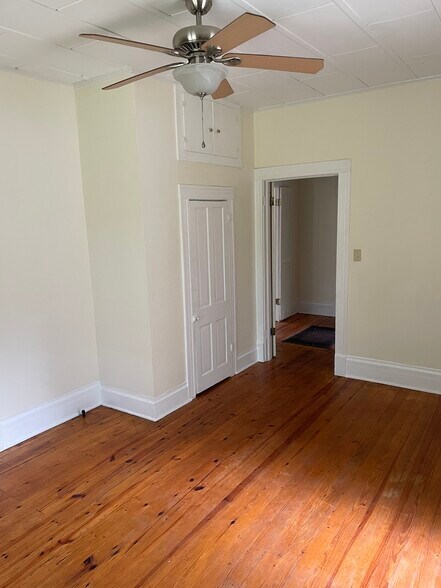 Building Photo - 1415 Pine Bluff St