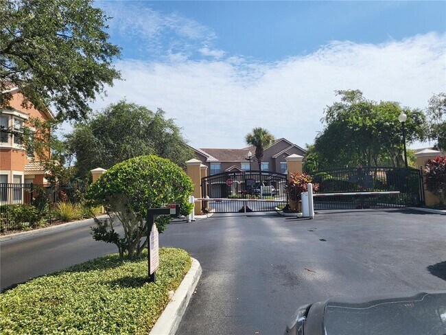 Building Photo - 8824 Villa View Cir