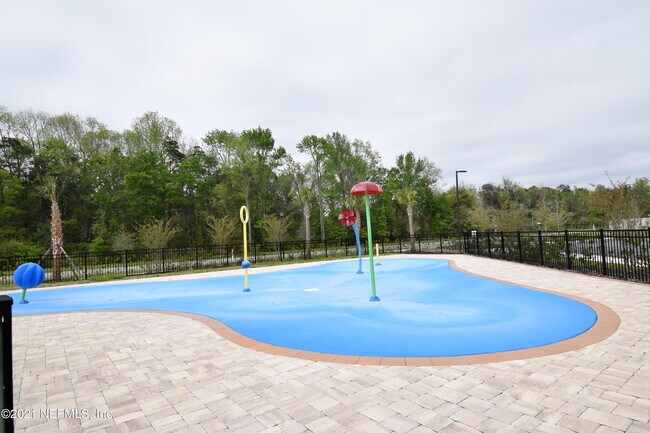 Building Photo - 3590 Sunfish Dr