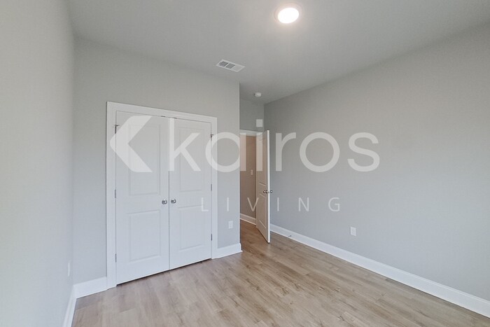 Building Photo - 13785 Willowmore Dr