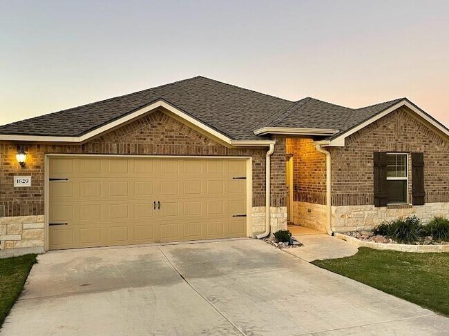 Building Photo - 1629 Dubiel Dr