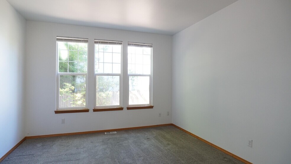 Building Photo - 3925 138th St SE