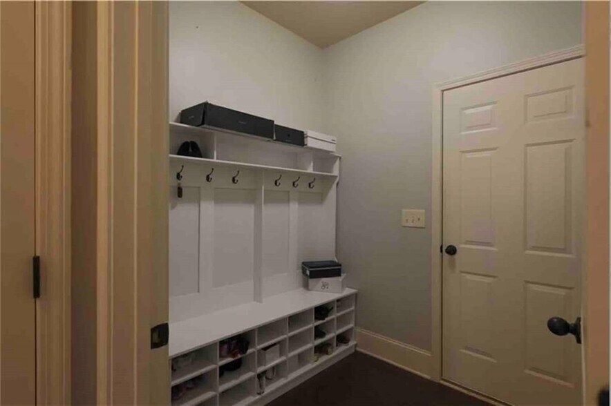 Building Photo - 3125 Pleasant Valley Trail