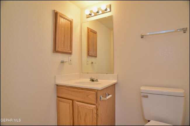 Building Photo - 4613 Robert Holt Dr