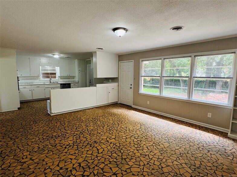 Building Photo - 2649 Burkelaun Dr