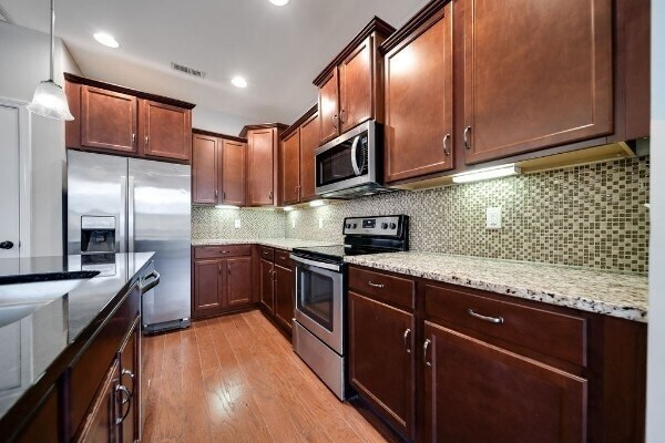 Building Photo - 207 Bixby Ln