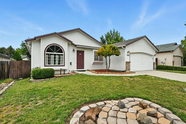 Building Photo - 5827 Orchid Wy S