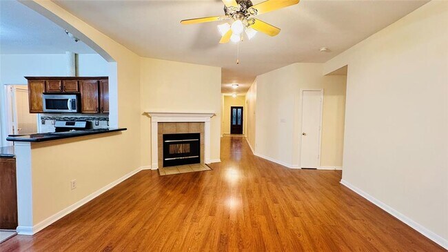 Building Photo - 10614 Desert Springs Cir