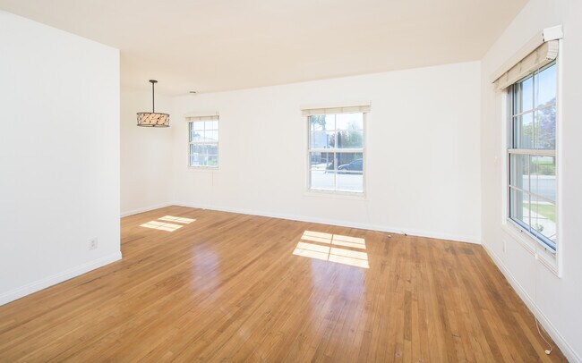 Living and dining room - 8704 El Manor Ave