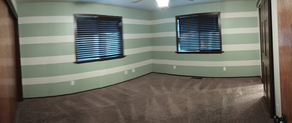 Building Photo - 733 West Ave
