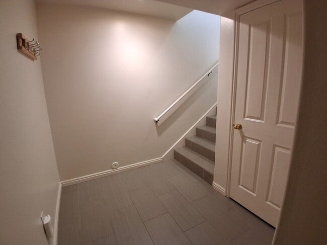 Building Photo - 609 N Seven Peaks Blvd