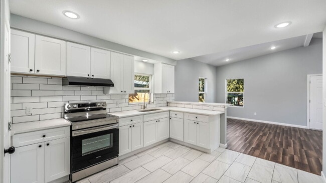 Building Photo - 474 Ridge Haven St