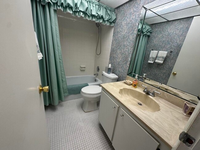 Building Photo - 145 S Ocean Ave