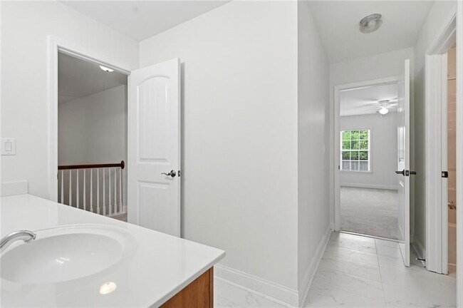 Building Photo - 3320 Pebble Ridge Ln
