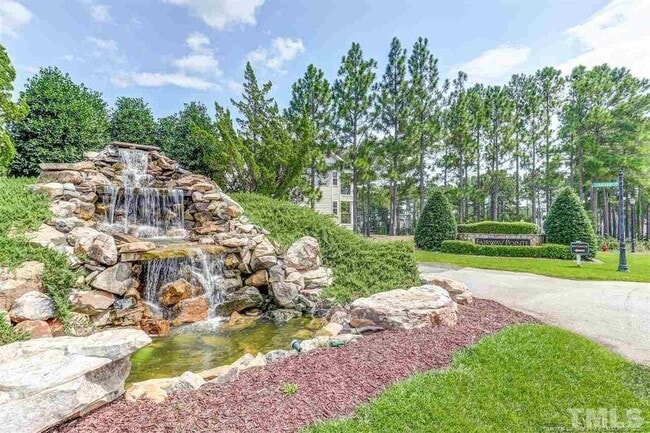 Building Photo - 321 Gallery Dr