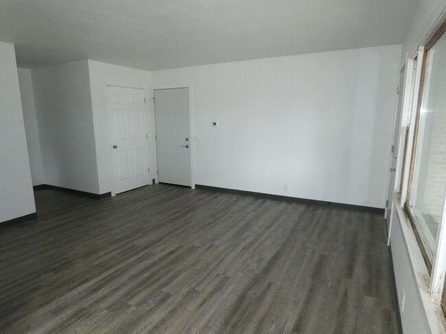 Building Photo - 508 N 4th St