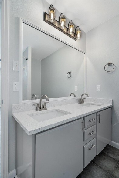 Building Photo - 6300 Crumley Ln