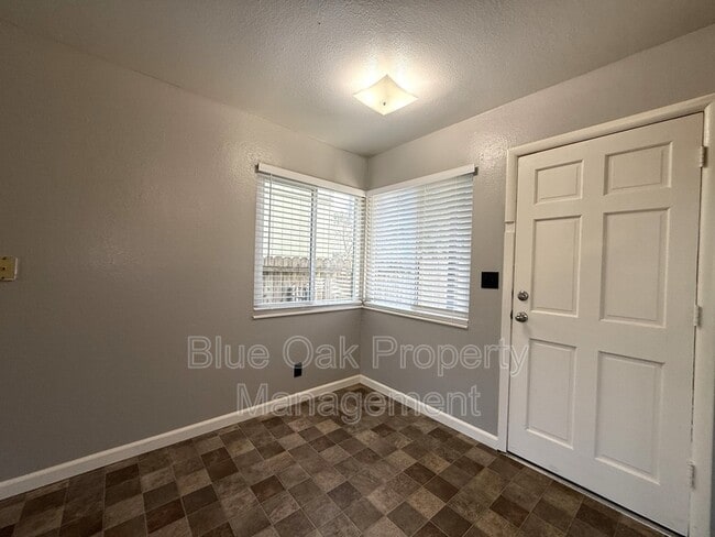 Building Photo - 1040 Normal Ave