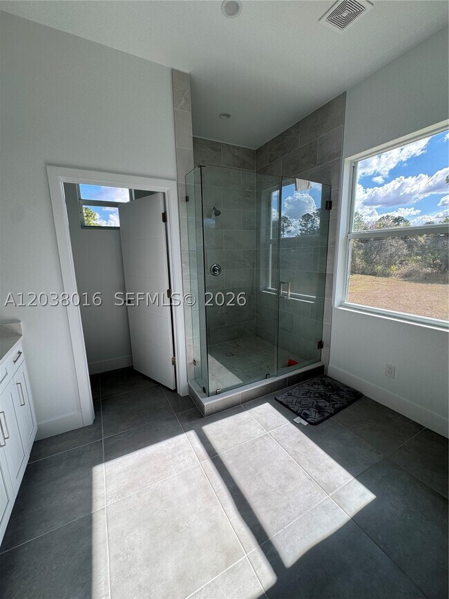 Building Photo - 5012 Gunn Cir