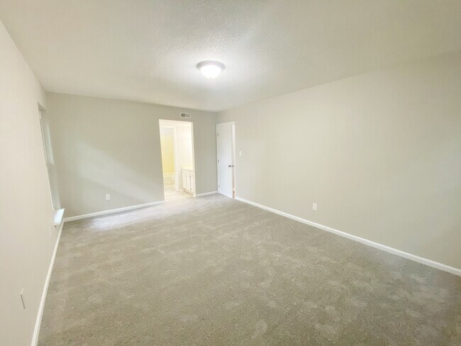 Building Photo - 4201 Greencastle Ct