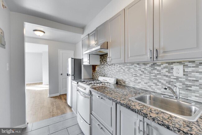 Building Photo - 508 Brandywine St SE